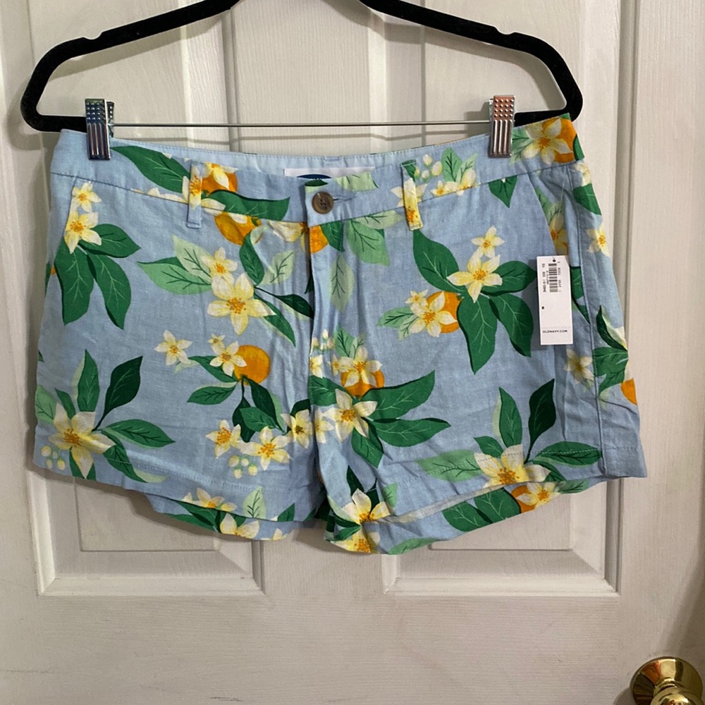 NWT Floral Old Navy Shorts Size 8